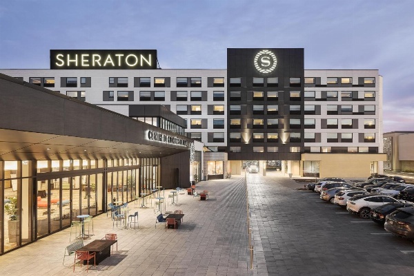 Sheraton Laval Hotel image 2